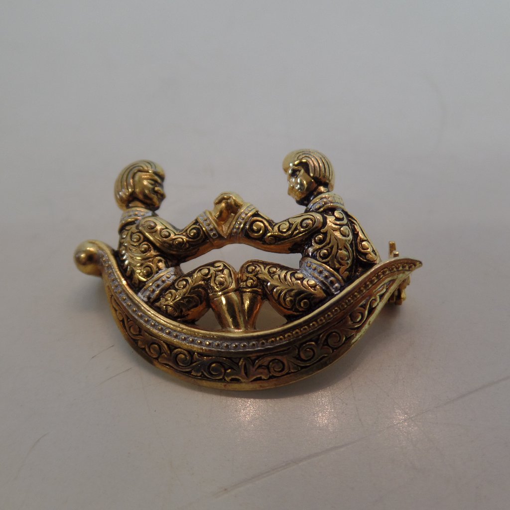 Vintage Damascene 2 People Riding Love Gondola Stamped Spain Signed Brooch Pin 30$